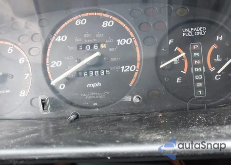 1997 Honda Cr-V z USA, uszkodzony, nr VIN JHLRD1854VC063287